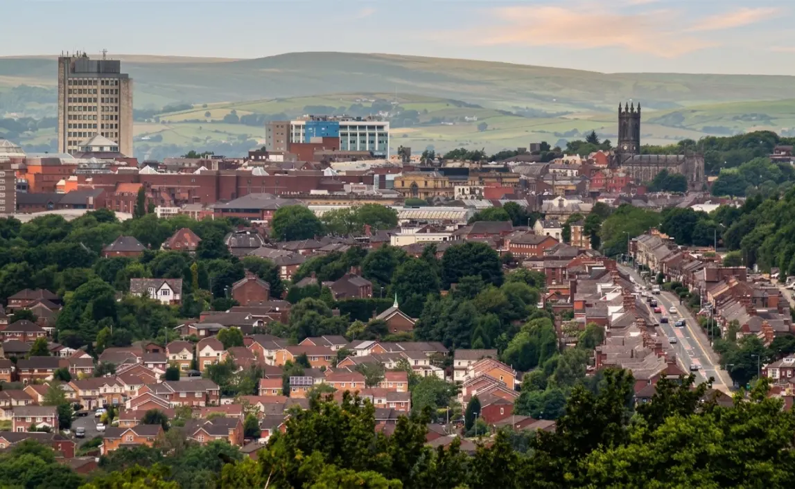 Local Oldham areas and surrounding towns covered